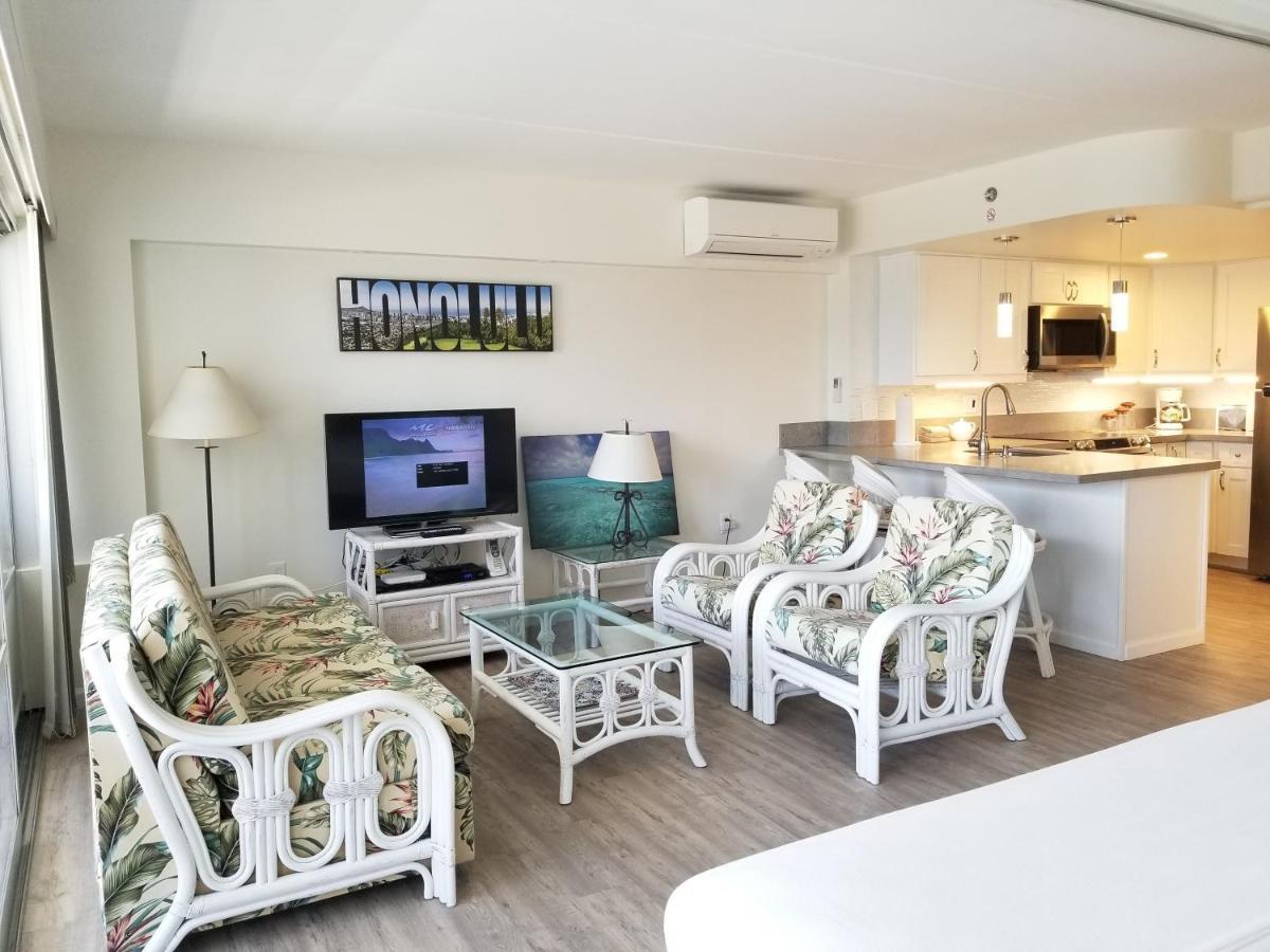 Ilikai Tower One Bedroom Lagoon View Waikiki Condos With Lanai & Free Wifi Honolulu Chambre photo