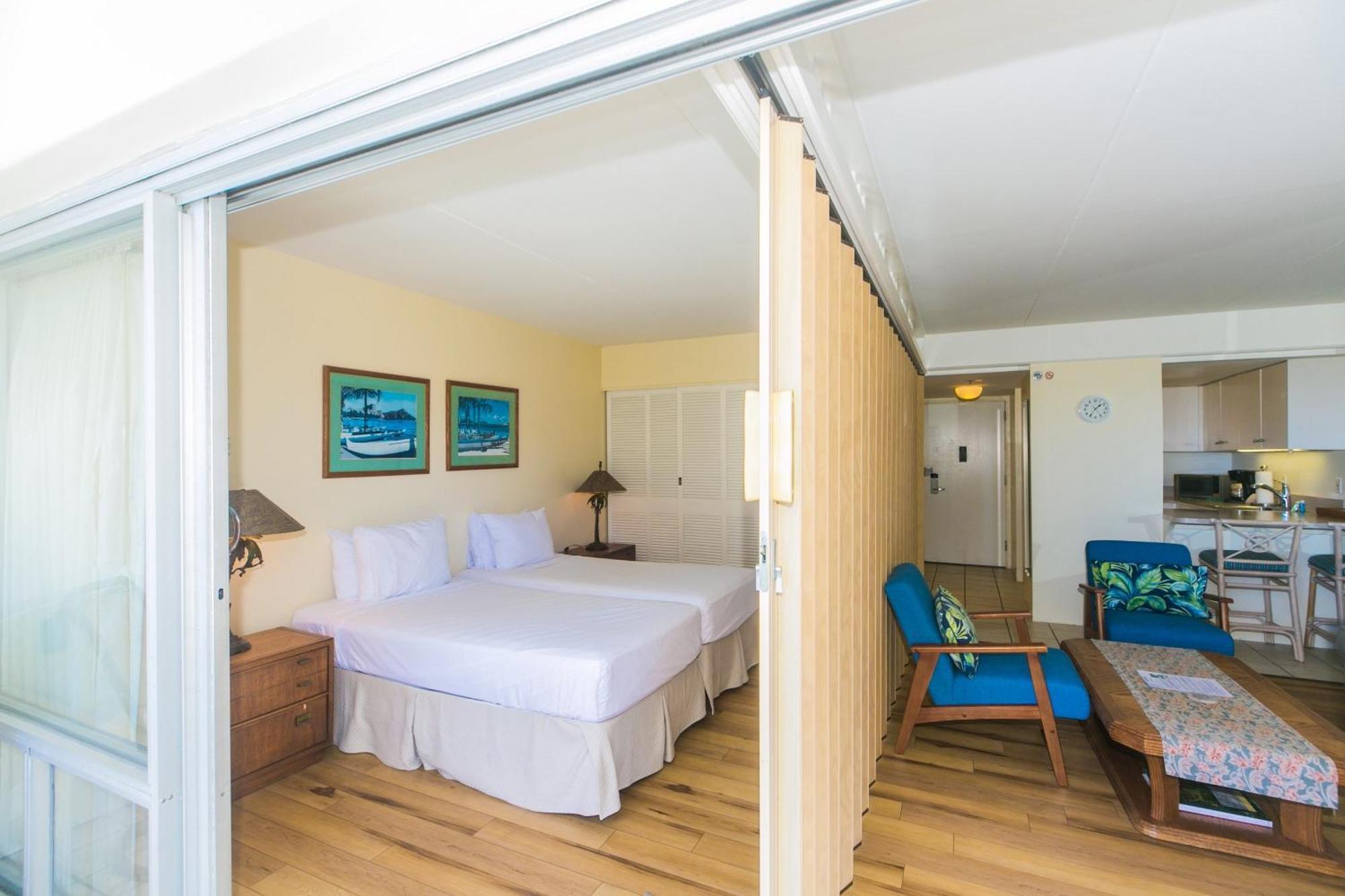 Ilikai Tower One Bedroom Lagoon View Waikiki Condos With Lanai & Free Wifi Honolulu Chambre photo