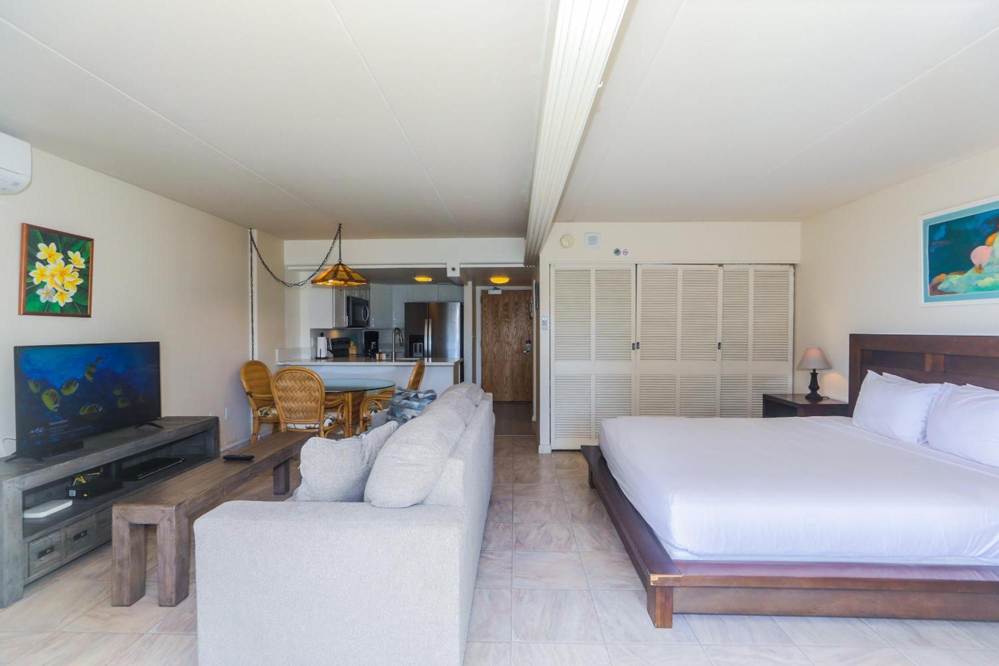 Ilikai Tower One Bedroom Lagoon View Waikiki Condos With Lanai & Free Wifi Honolulu Chambre photo