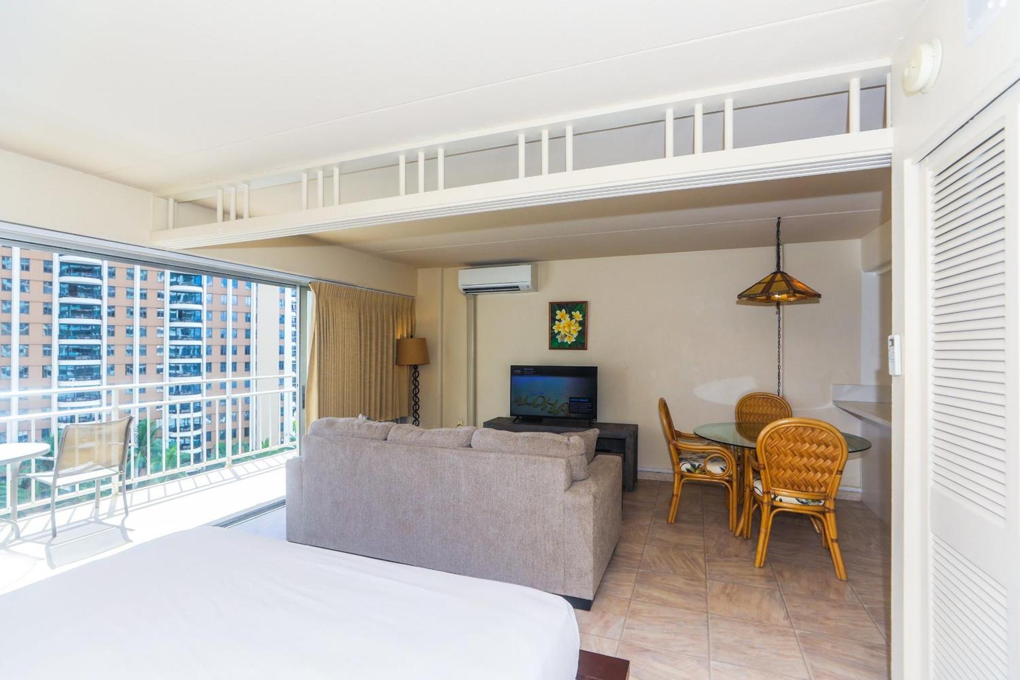 Ilikai Tower One Bedroom Lagoon View Waikiki Condos With Lanai & Free Wifi Honolulu Chambre photo